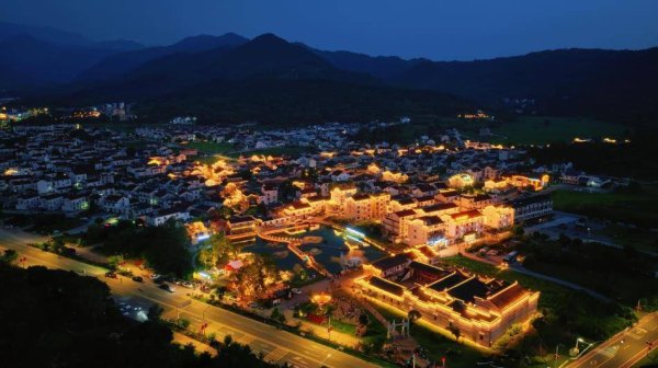 网络在线股票配资 安徽九华山：古村避暑纳凉 “夜经济”被点亮